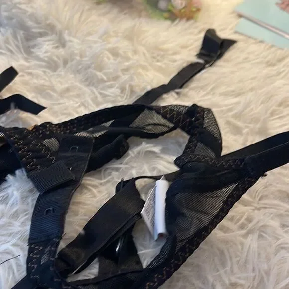 Intimissimi Garter NWOT - Picture 5 of 7